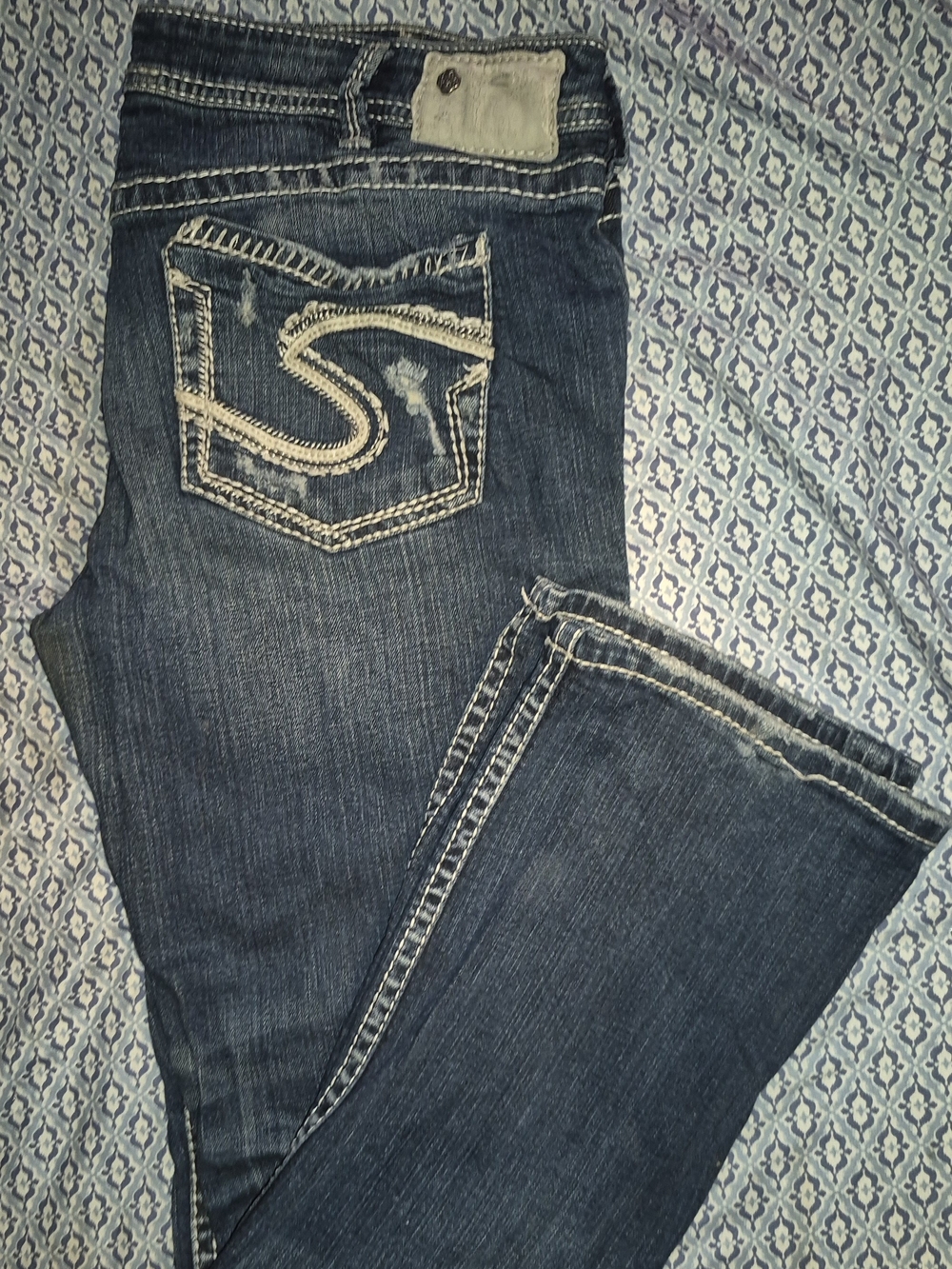 Silver Jeans Women's Dark Blue Bootcut Denim with Embroidered Pocket
